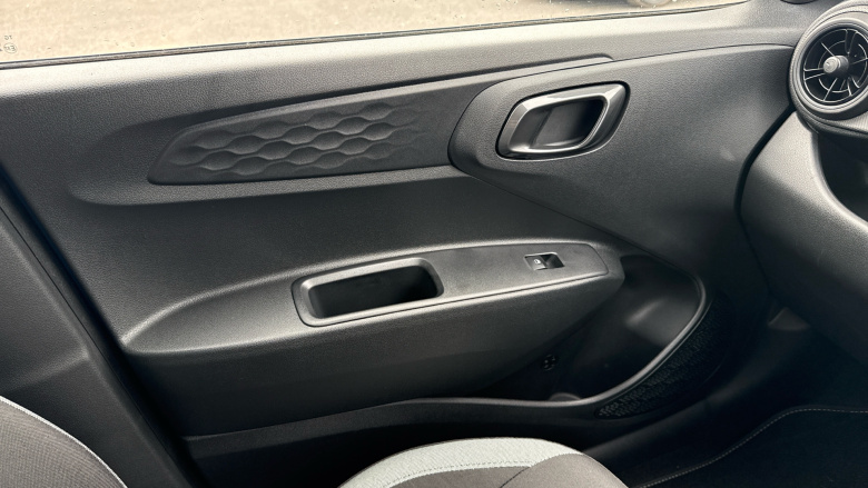 Hyundai i10 1.0 [63] Advance 5dr Auto [Nav] Petrol Hatchback